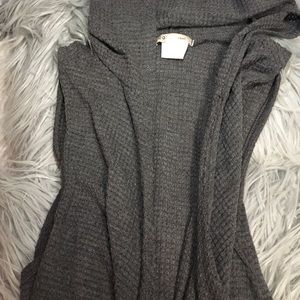 Sleeveless cardigan